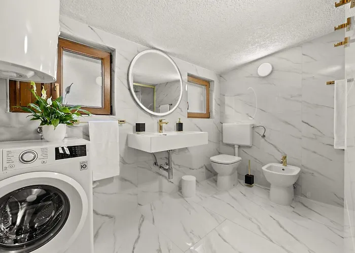 House Leo Semesterbostad