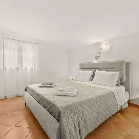 度假居 House Leo 罗维尼