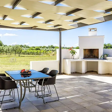 House Leo * 罗维尼